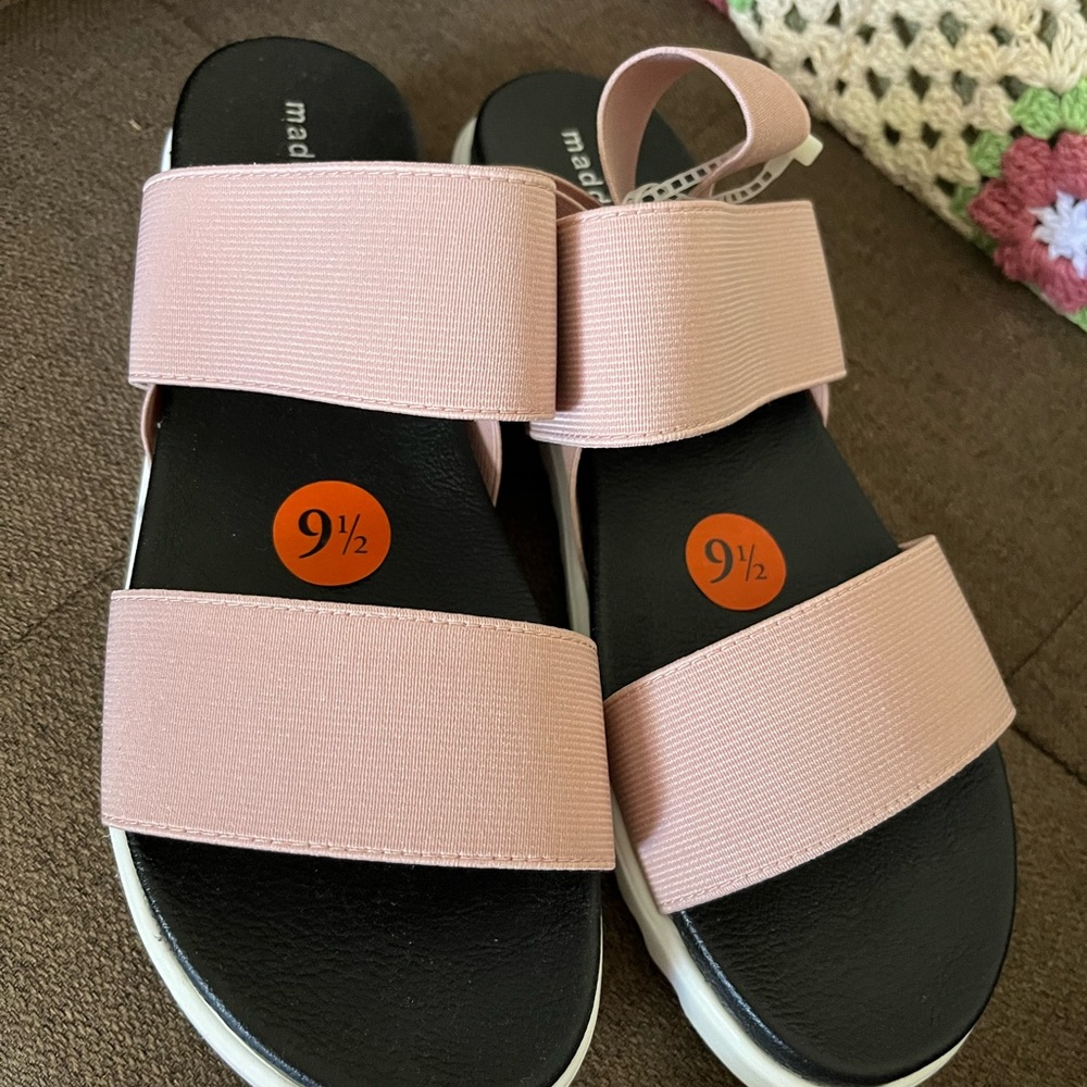 SANDALS 9.5 MADDEN GIRL - Picture 9 of 9